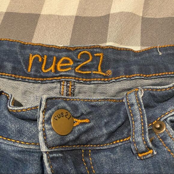 Rue21 Distressed Raw Hem Ripped Jean Shorts Juniors Size 7 / Women's Size 8 - Picture 6 of 7